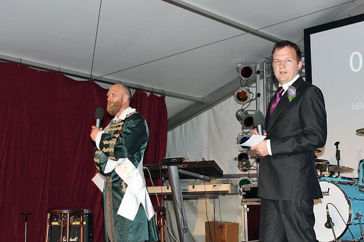 Wahl der Fliederk&ouml;nigin