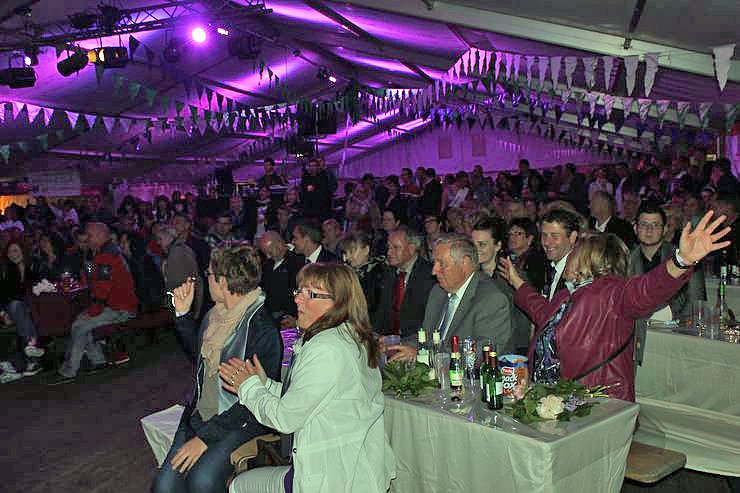 Wahl der Fliederk&ouml;nigin