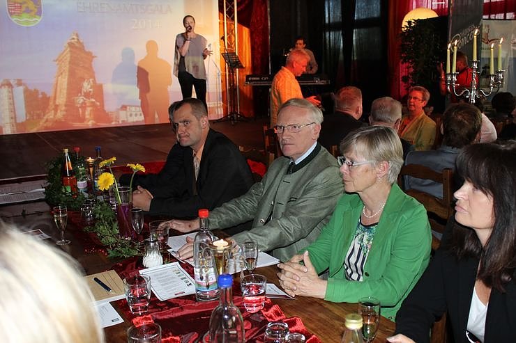 Erste Ehrenamtcards vergeben