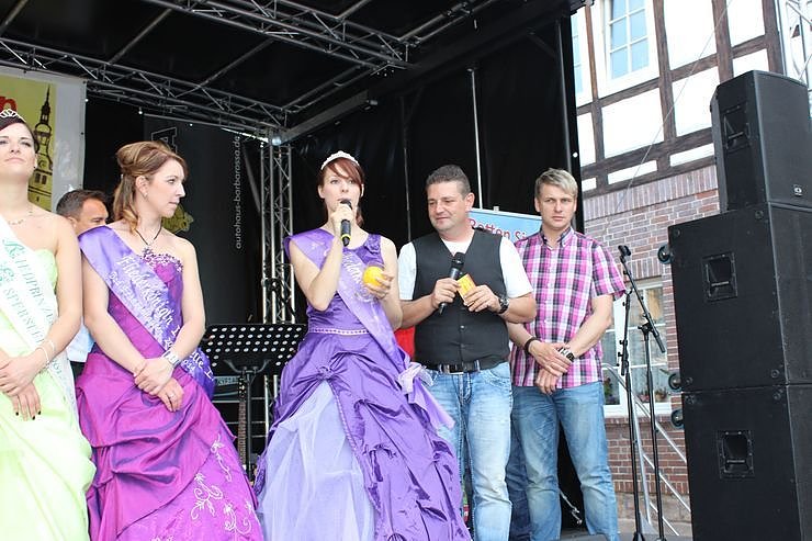 &Uuml;ber 3.000 B&auml;lle rollten 