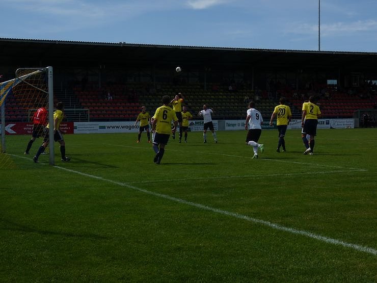 Eintracht gegen Geratal am G&ouml;ldner