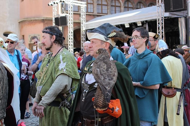 Fortsetzung mit Markttreiben