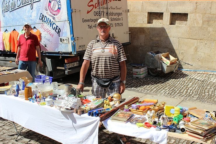 Fortsetzung mit Markttreiben