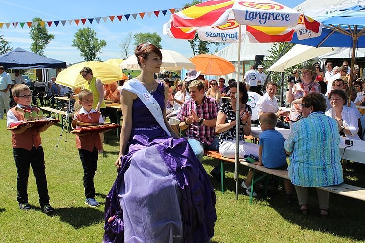 Laubk&ouml;nig gekr&ouml;nt