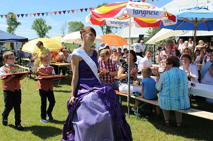 Laubk&ouml;nig gekr&ouml;nt