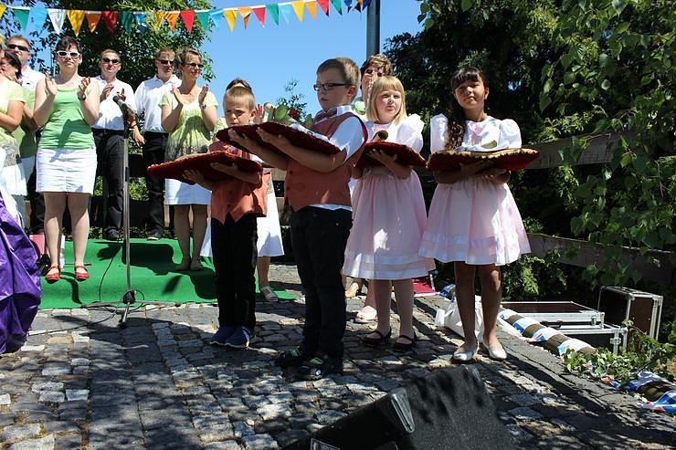 Laubk&ouml;nig gekr&ouml;nt