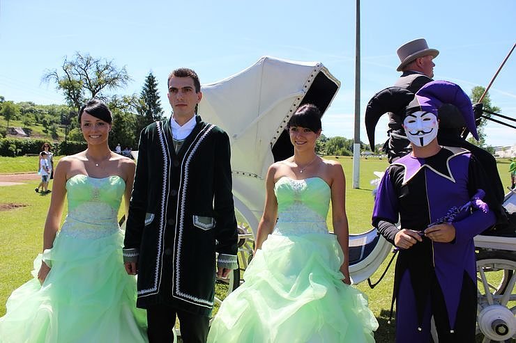 Laubk&ouml;nig gekr&ouml;nt