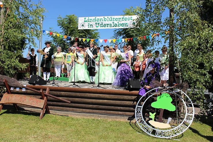 Laubk&ouml;nig gekr&ouml;nt