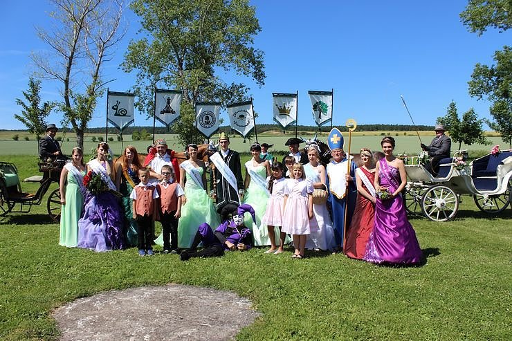 Laubk&ouml;nig gekr&ouml;nt