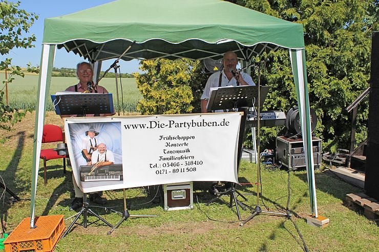 Laubk&ouml;nig gekr&ouml;nt