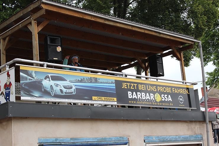 Musikalische Unterst&uuml;tzung kam vom Fanfarenzug.