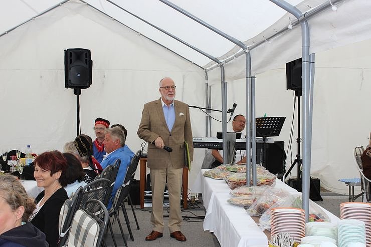 Feierliche Erweiterung