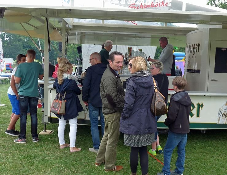 Auf Possen wird gefeiert