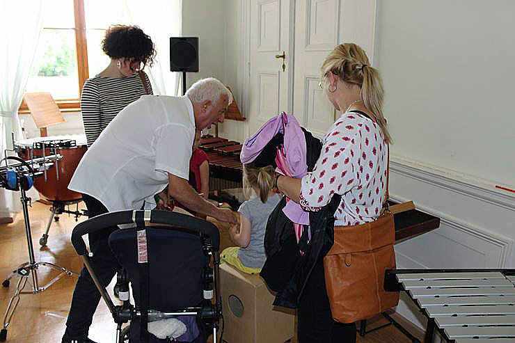 "Schr&auml;ge T&ouml;ne" in der Musikschule