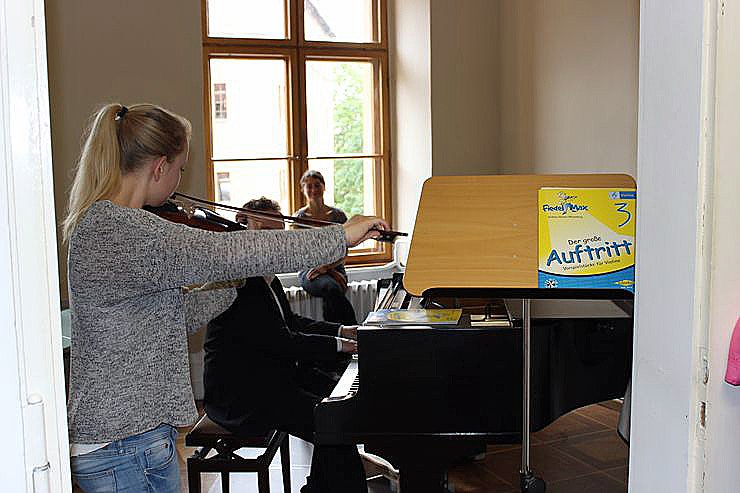 "Schr&auml;ge T&ouml;ne" in der Musikschule