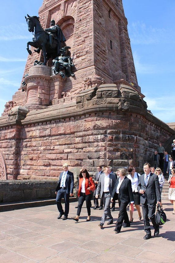 Kyffh&auml;userdenkmal &uuml;bergeben