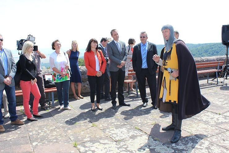 Kyffh&auml;userdenkmal &uuml;bergeben