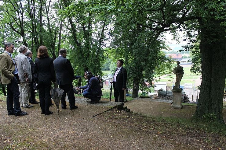 Ministerpr&auml;sidentin besucht Kleinod