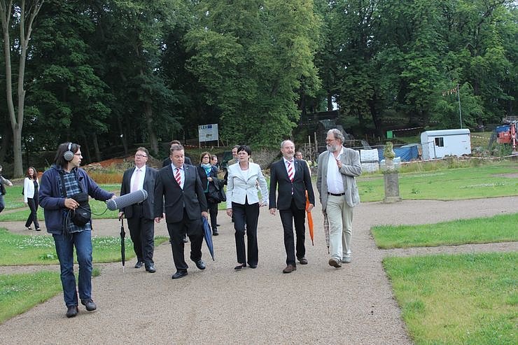 Ministerpr&auml;sidentin besucht Kleinod