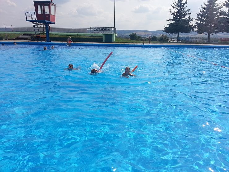 Abschlussfest im Schwimmbad