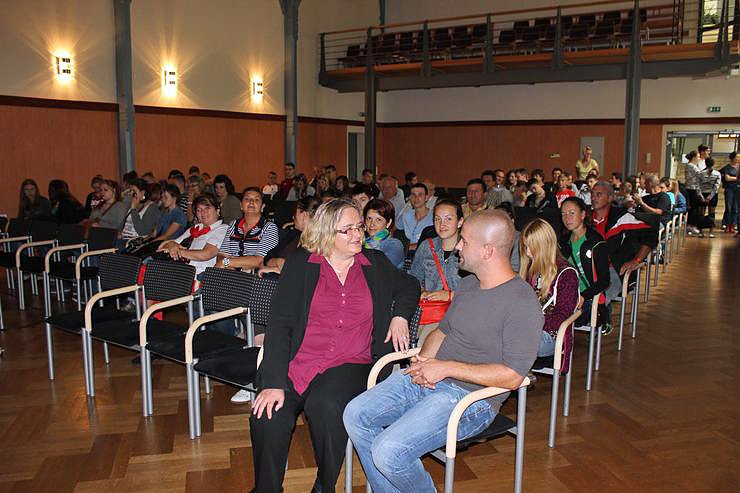 Internationale Jugendbewegung