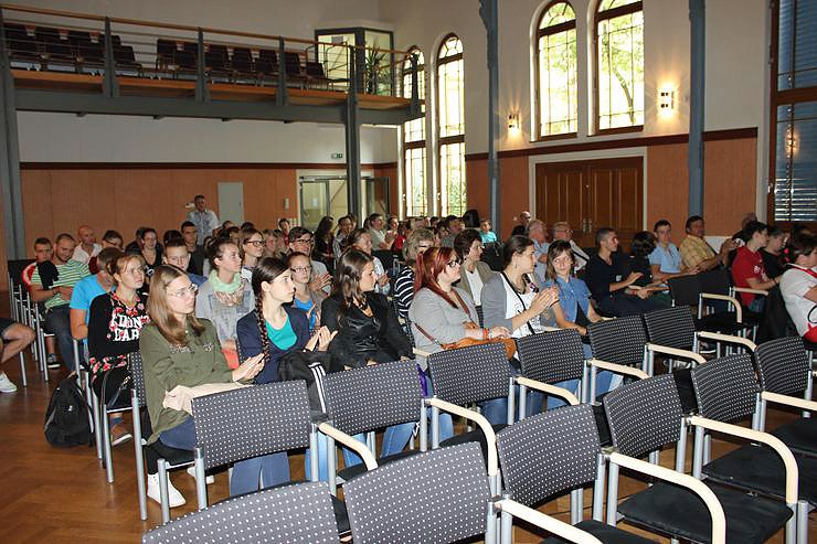 Internationale Jugendbewegung