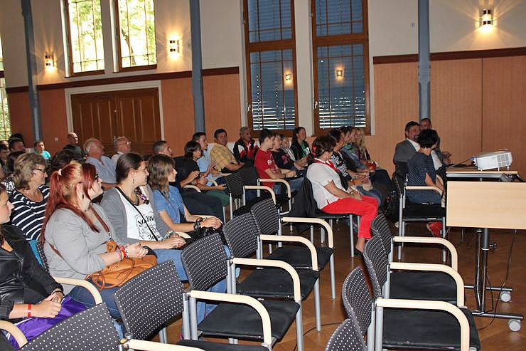 Internationale Jugendbewegung