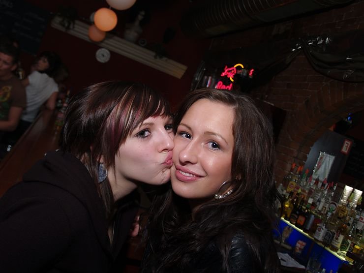 Geflegtes Klopfen in der Webe.nnz-City Scout on Tour