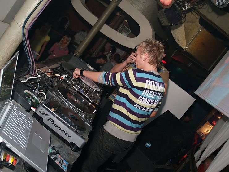 Geflegtes Klopfen in der Webe.nnz-City Scout on Tour