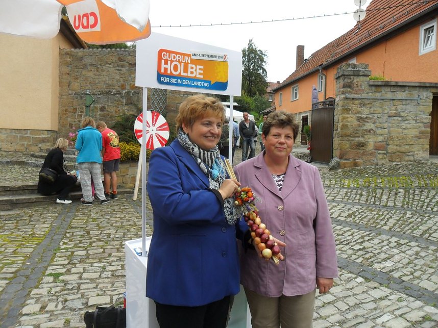 Landtagspr&auml;sidentin Birgit Diezel auf dem H&ouml;fetag in Langenroda