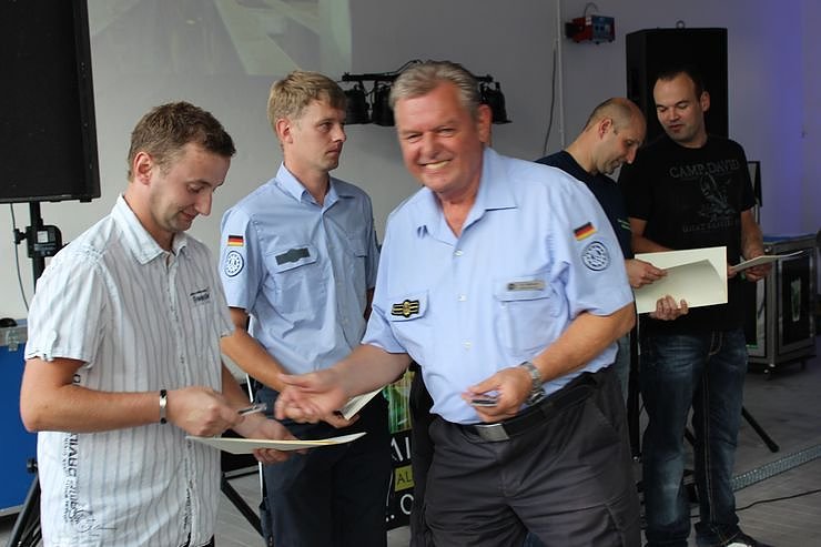 THW famili&auml;r gefeiert