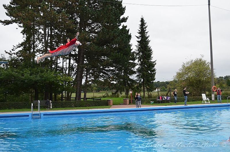 Abbaden im Greu&szlig;ner Freibad