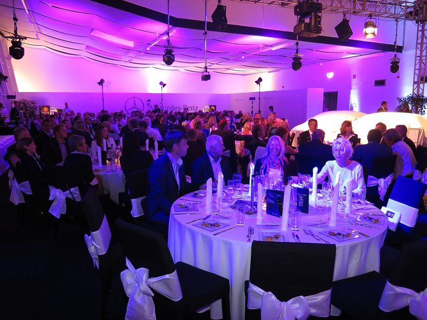 Premiere des S-Coup&eacute;