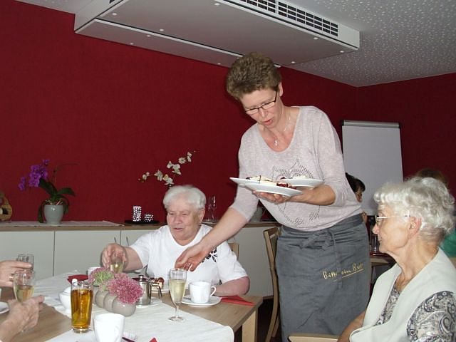 WB 4 Senioren in neuem Domizil begr&uuml;&szlig;t