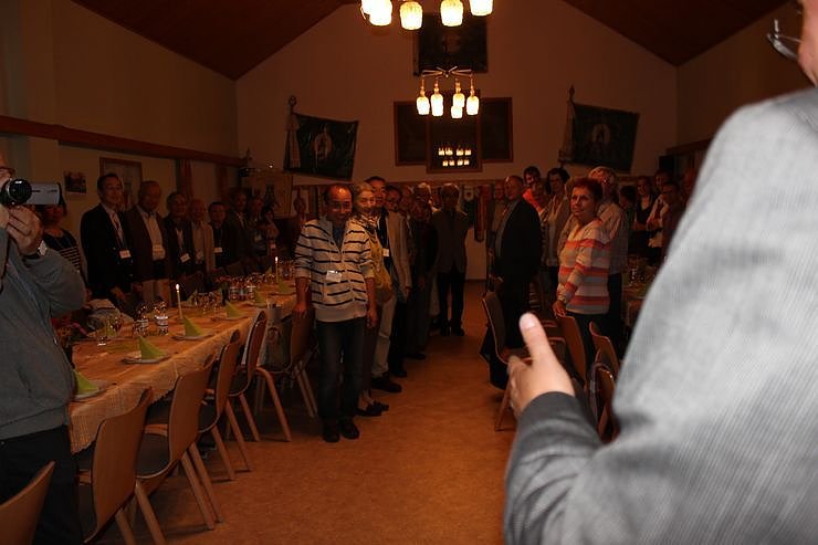 M&auml;nnerchor aus Japan begr&uuml;&szlig;t