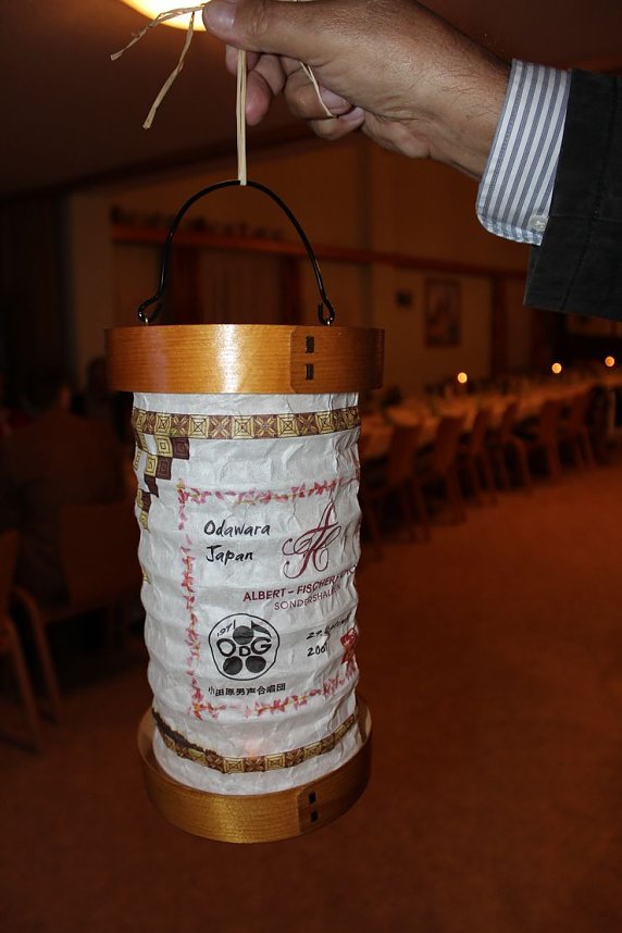 M&auml;nnerchor aus Japan begr&uuml;&szlig;t