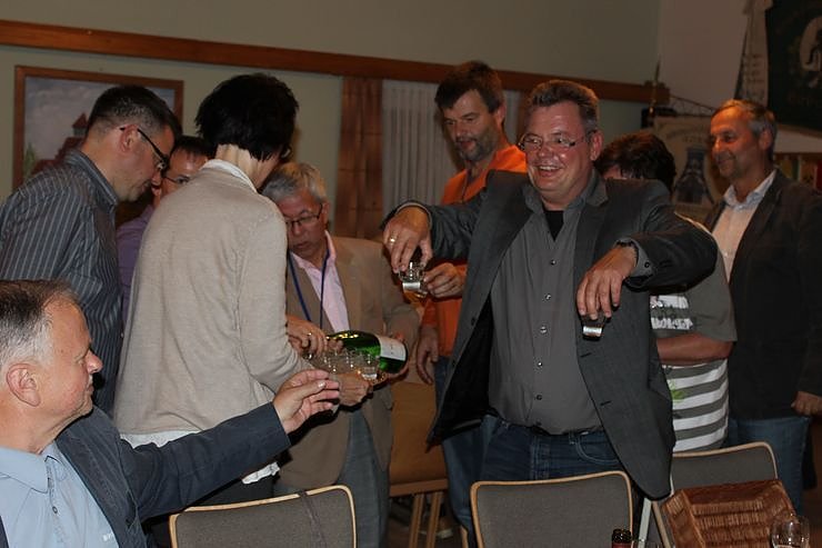 M&auml;nnerchor aus Japan begr&uuml;&szlig;t