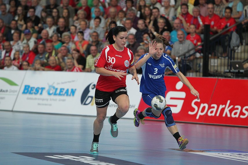 THC gewinnt erstes Champion League Spiel klar mit 33:20