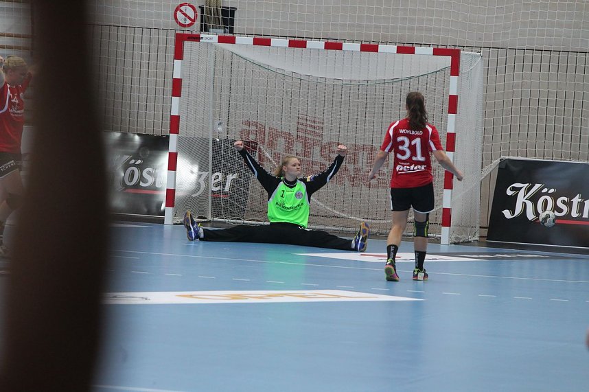 THC gewinnt erstes Champion League Spiel klar mit 33:20