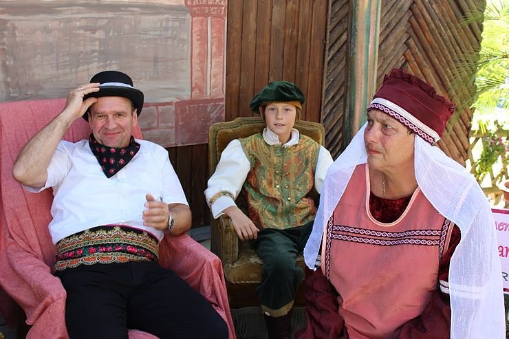 Massenandrang an der Barbarossah&ouml;hle