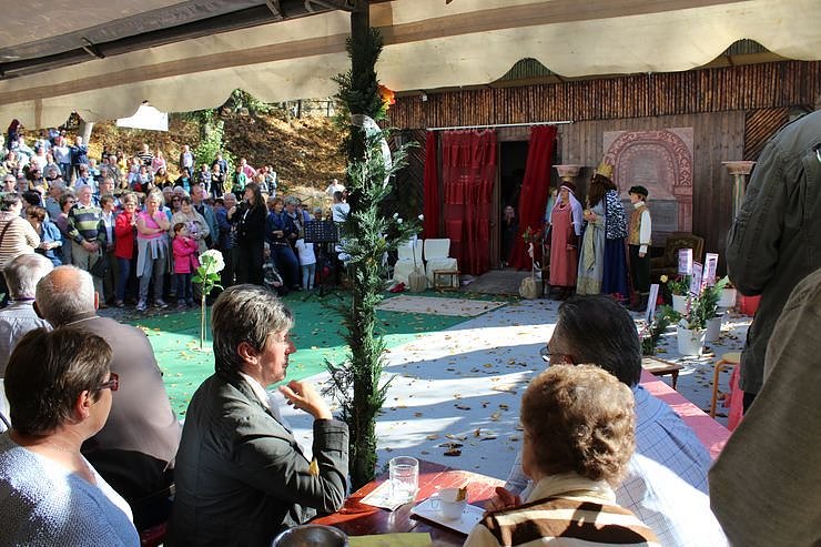 Massenandrang an der Barbarossah&ouml;hle