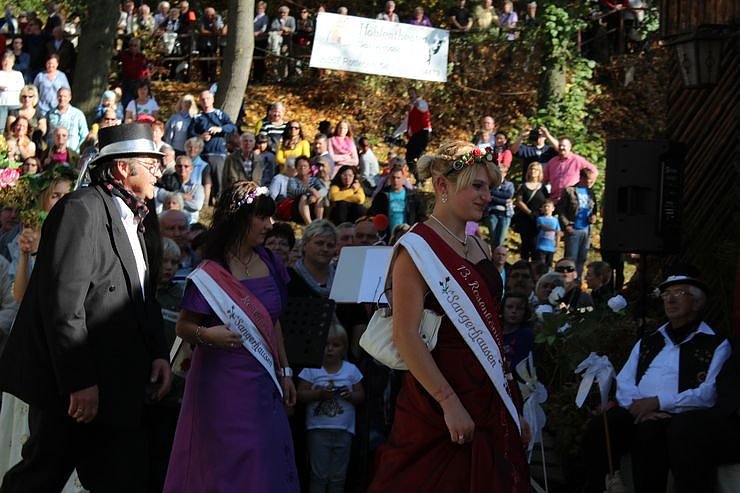 Massenandrang an der Barbarossah&ouml;hle