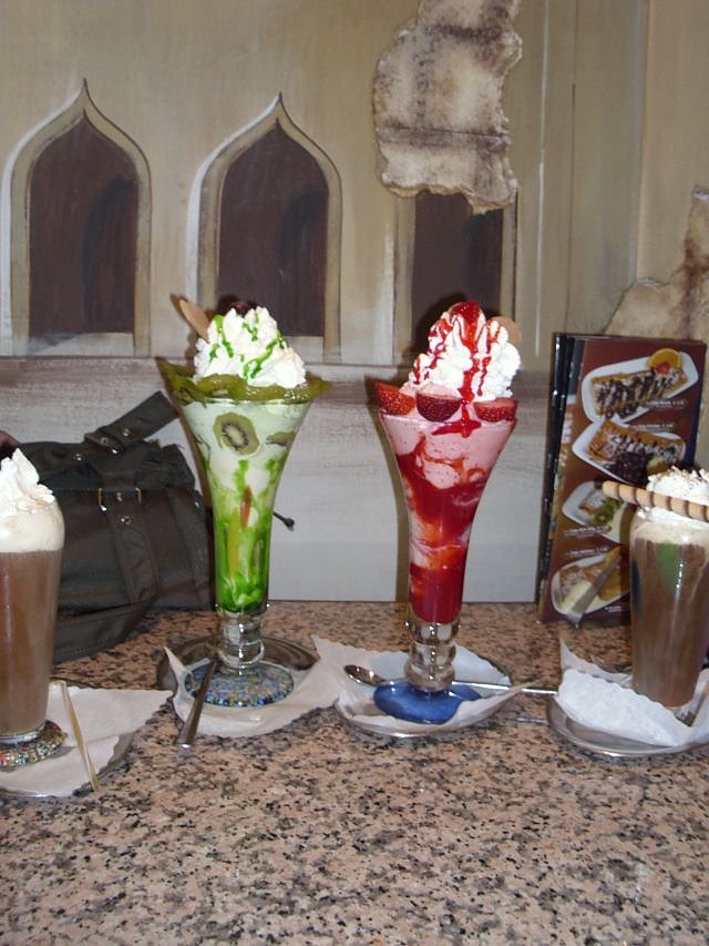 WB 4 auf Shoppingtour mit Fettbemme und Gurke