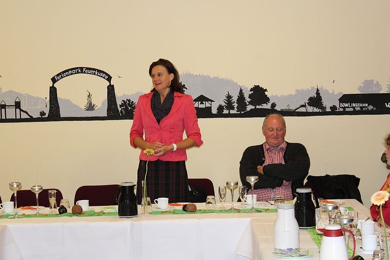 Schiedsrichterteam begr&uuml;&szlig;t