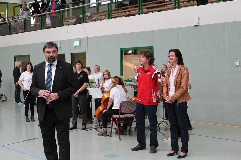 Meisterschaft feierlich er&ouml;ffnet