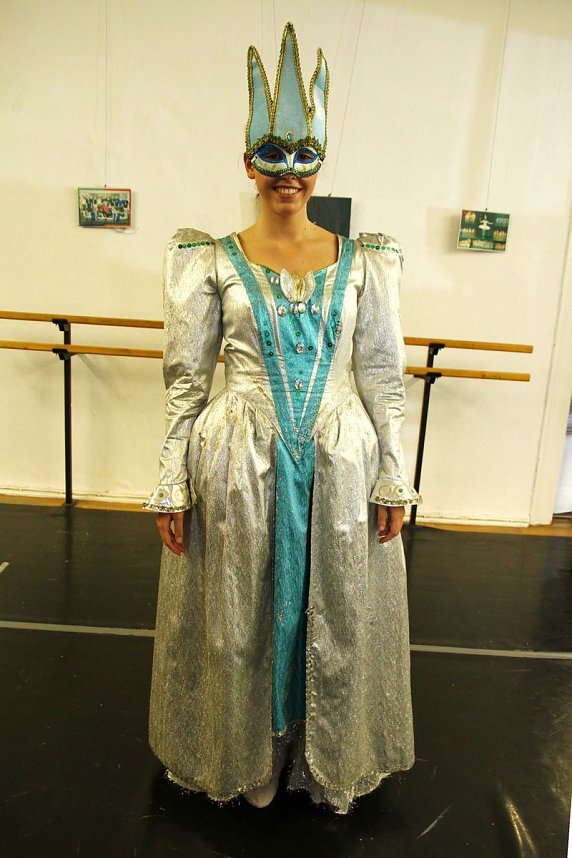 Die Schneek&ouml;nigin - ein getanztes M&auml;rchen.