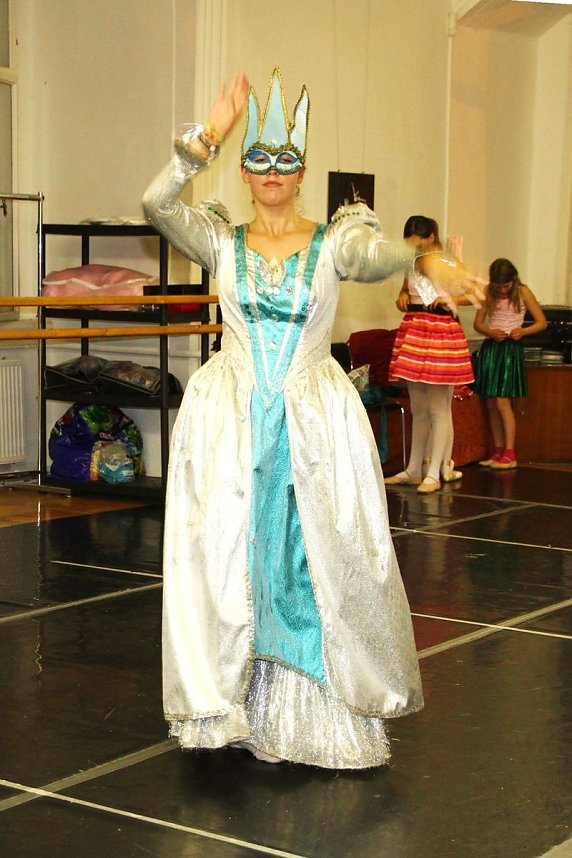 Die Schneek&ouml;nigin - ein getanztes M&auml;rchen.