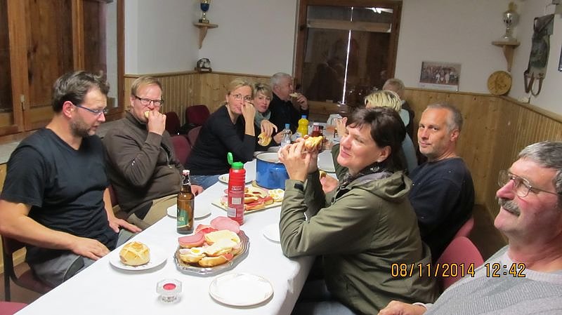 Zweiter Arbeitseinsatz auf dem Hundeplatz an der Trift