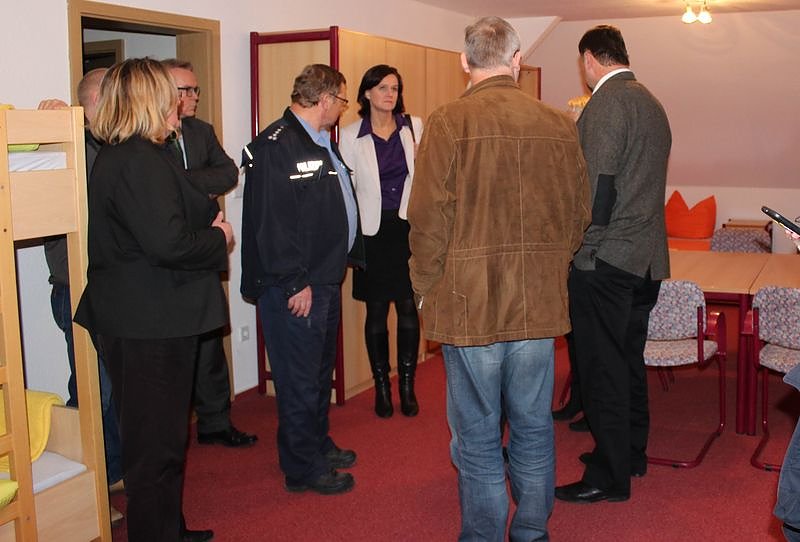 Hei&szlig;en wir die Fl&uuml;chtlinge willkommen