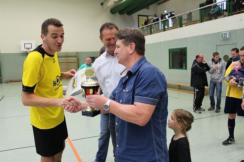 Cup- Verteidiger setzte sich durch